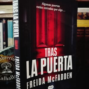 TRAS LA PUERTA